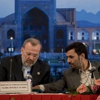 Ahmedinejad Mutteki'yi Grevden Ald
